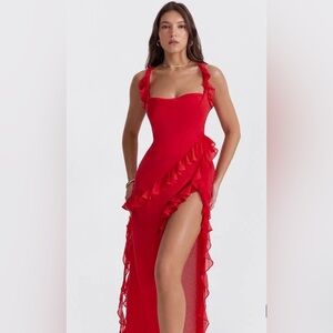 House CB Ariela Red Ruffle side slip gown
XS (6)